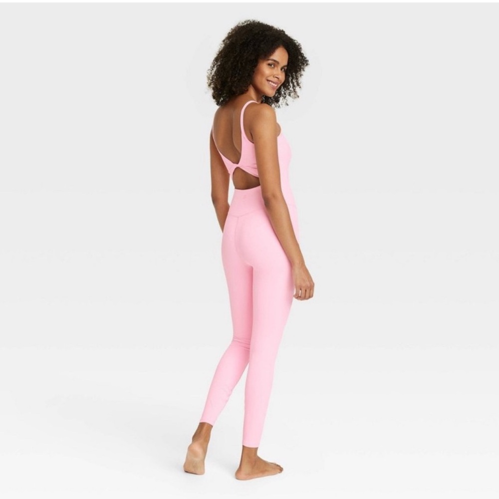 All In Motion: Rib Full Length Bodysuit In Pink - Picture 2 of 6